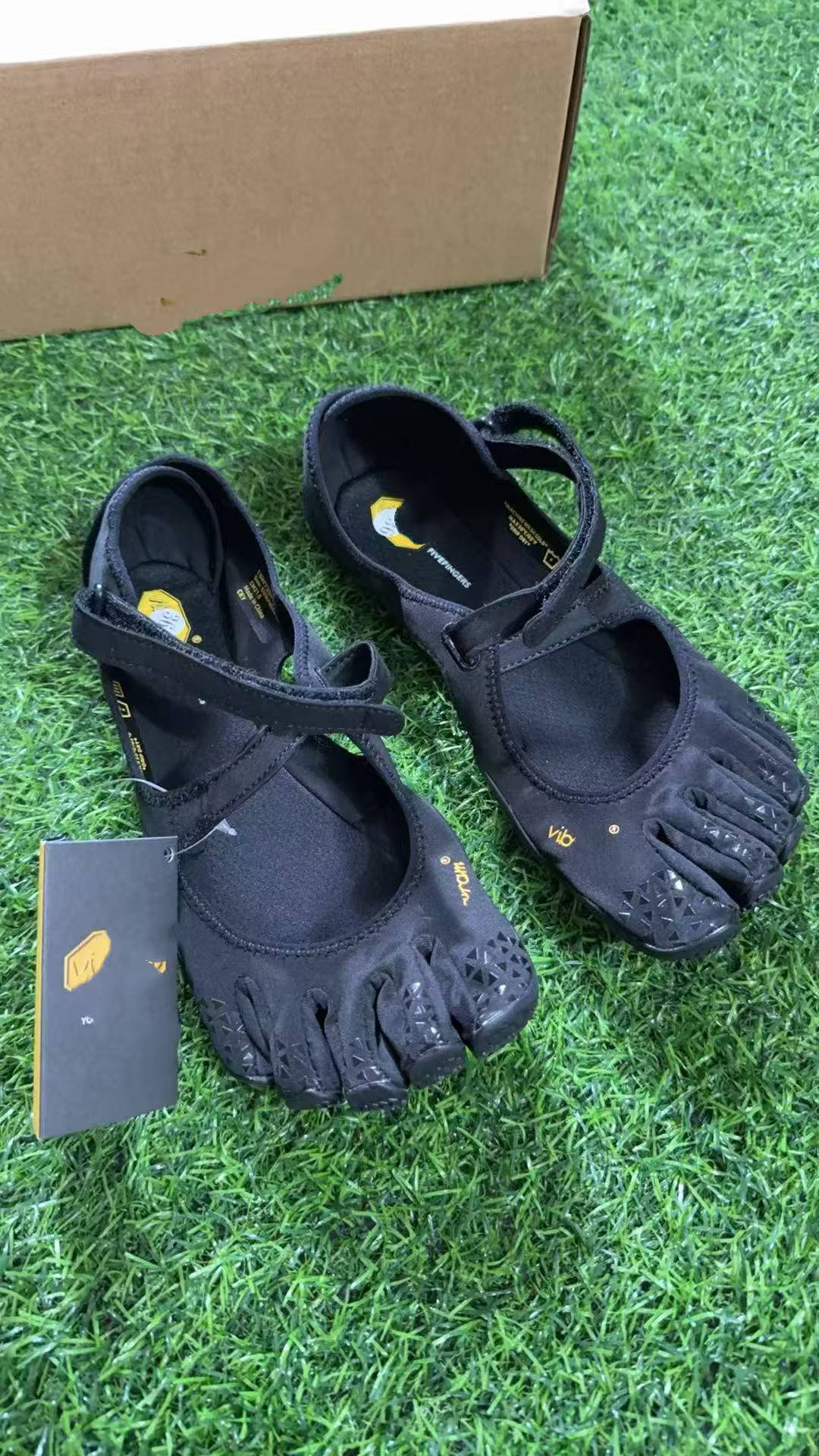 Vellorae 5 Finger shoes